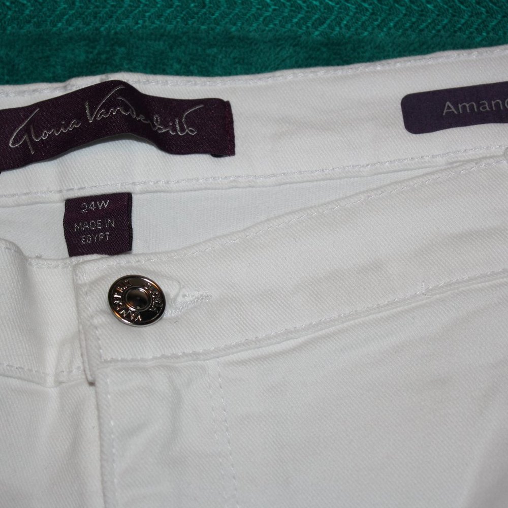 Plus Size 24W Gloria Vanderbilt Amanda White Jeans EUC
